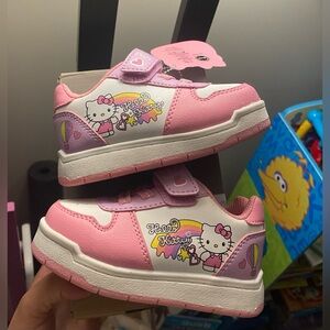 Hello Kitty Shoes 💖